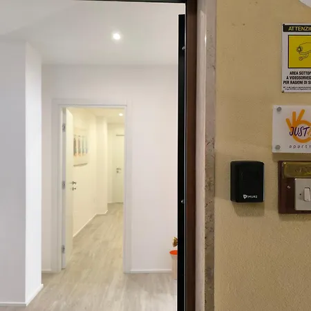 Just Here - L'artista Apartment Bari